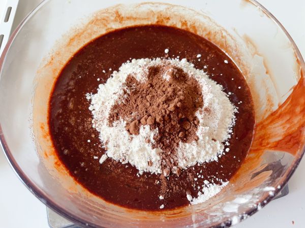 卡通布朗尼蛋糕