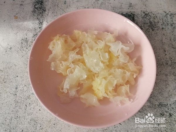 荸荠雪梨汤的做法