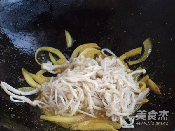 咖喱金针菇的做法