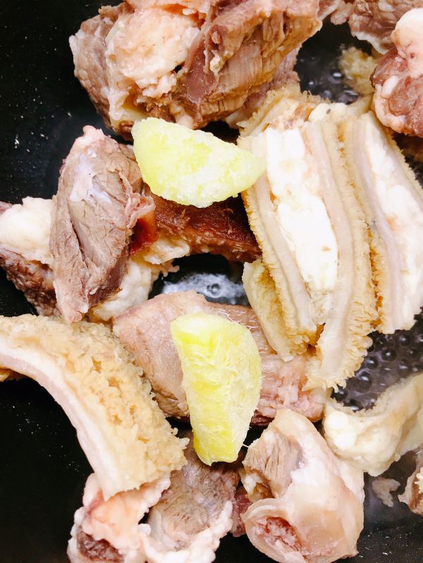 牛肚牛腩焖土豆