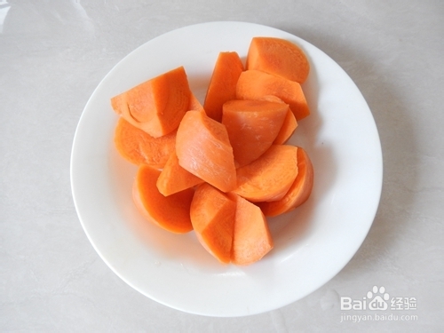 如何做美味炖菜:土豆炖鸡块