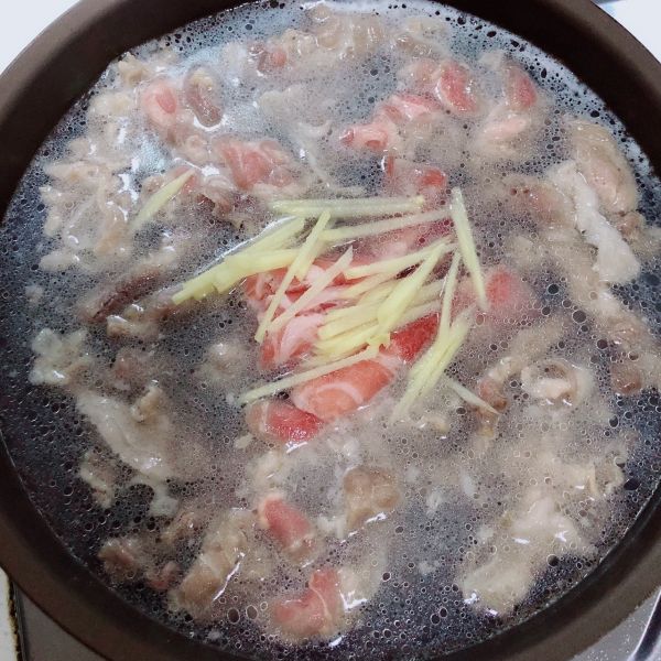 孜然黑椒羊肉卷