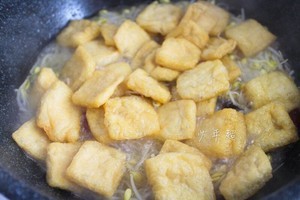 豆芽煮豆泡（超级下酒菜）怎么做？详细教程图解