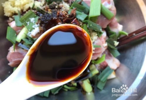 蒜香手抓骨是如何做的？家常教程烤箱版