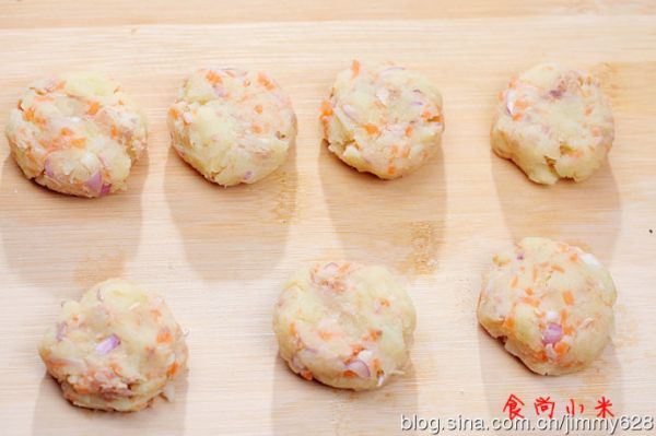 奶香吞拿鱼土豆饼