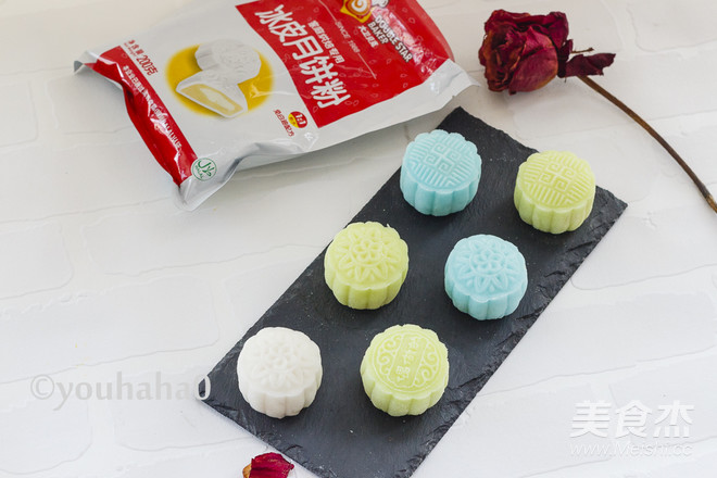 彩色冰皮月饼