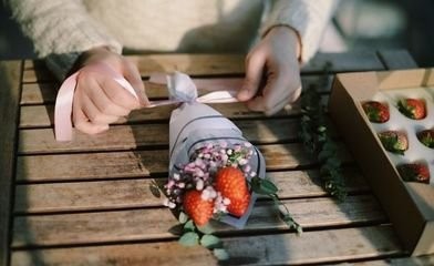草莓花束制作方法