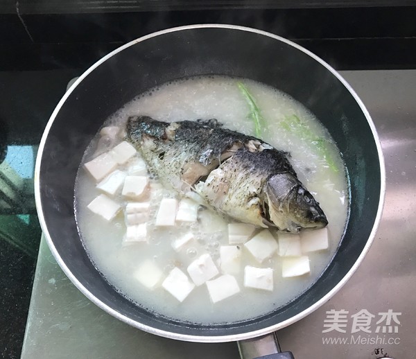 鲫鱼奶白汤的做法