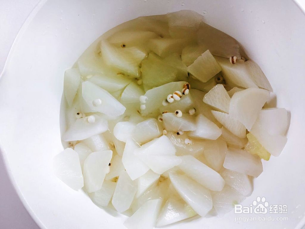 适合宝宝的冬瓜薏米排骨