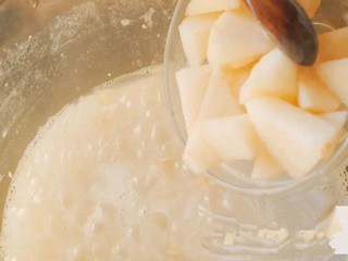 雪梨山楂开胃粥怎么做