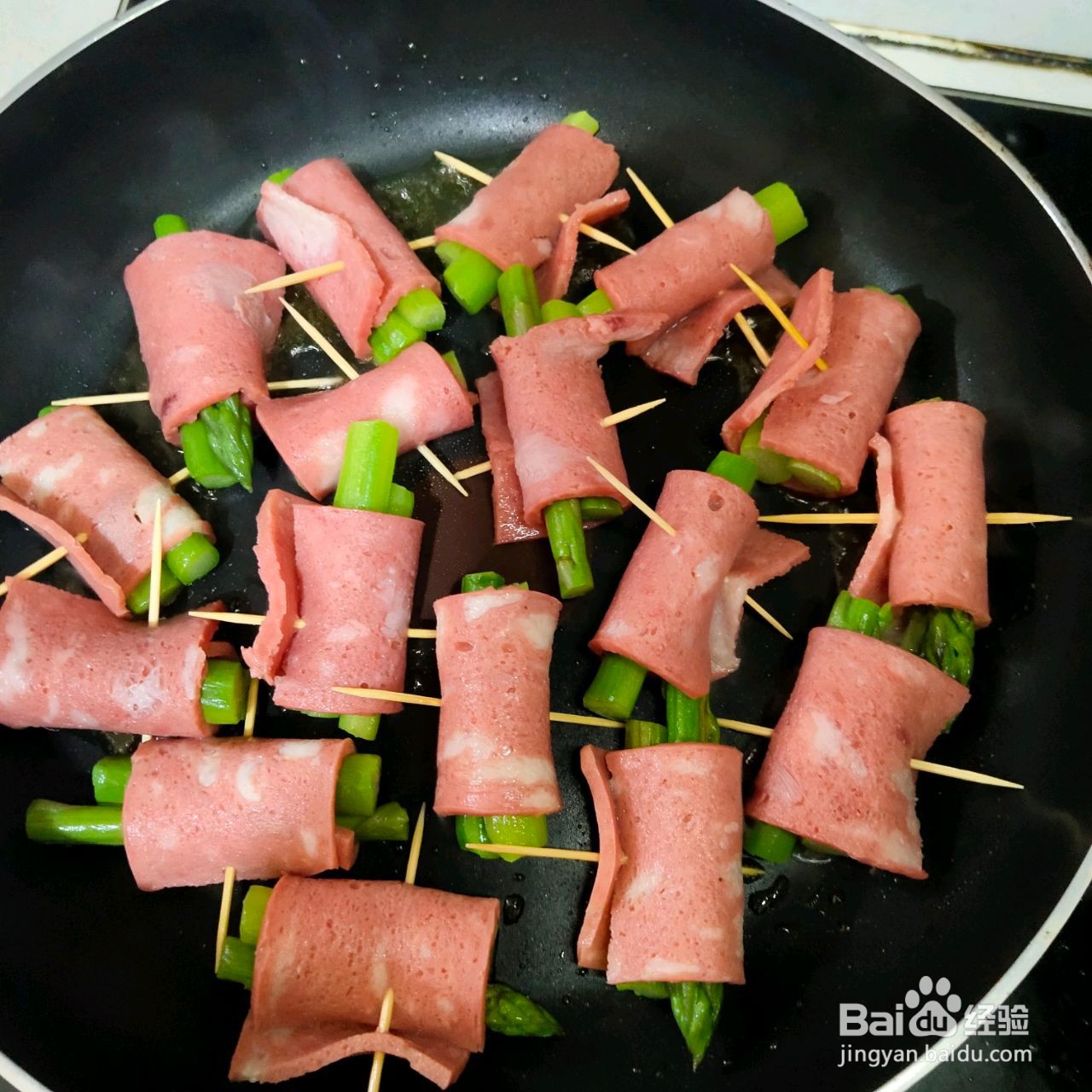 黄油香煎培根卷芦笋