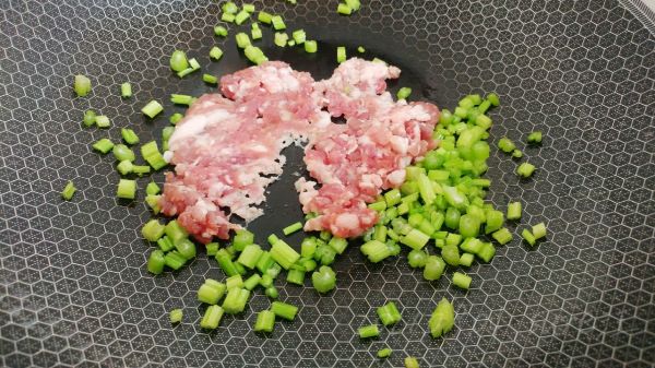 香芹肉酱烧瓜条