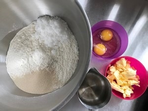 红豆辫子吐司的做法