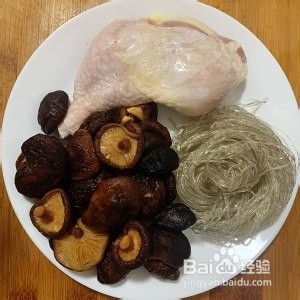 简单易做,香味四溢的小鸡炖蘑菇