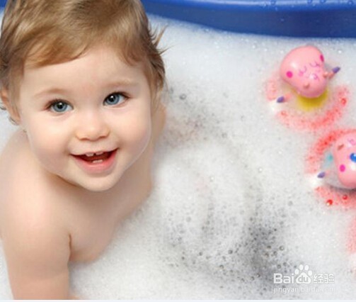 宝宝夏季游泳的注意事项