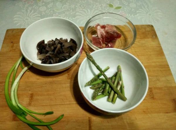 芦笋瘦肉乌参粥