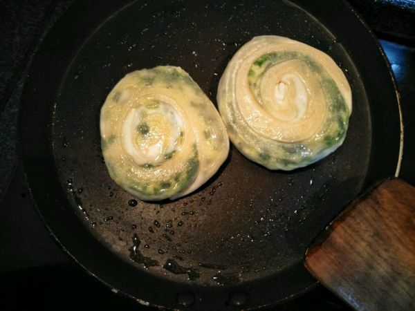 韭菜饼#《风味人间》美食复制大挑战#