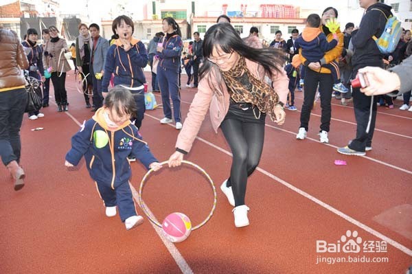 怎样让宝宝少看电视