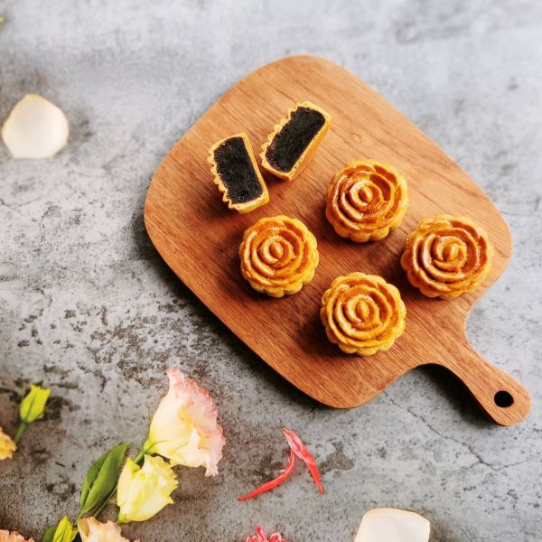 正宗广式枣泥月饼