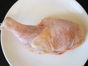 南瓜山药炖鸡腿的做法