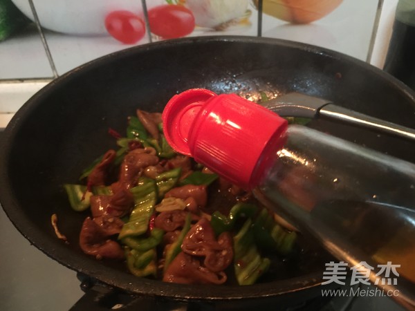 辣炒肥肠的做法