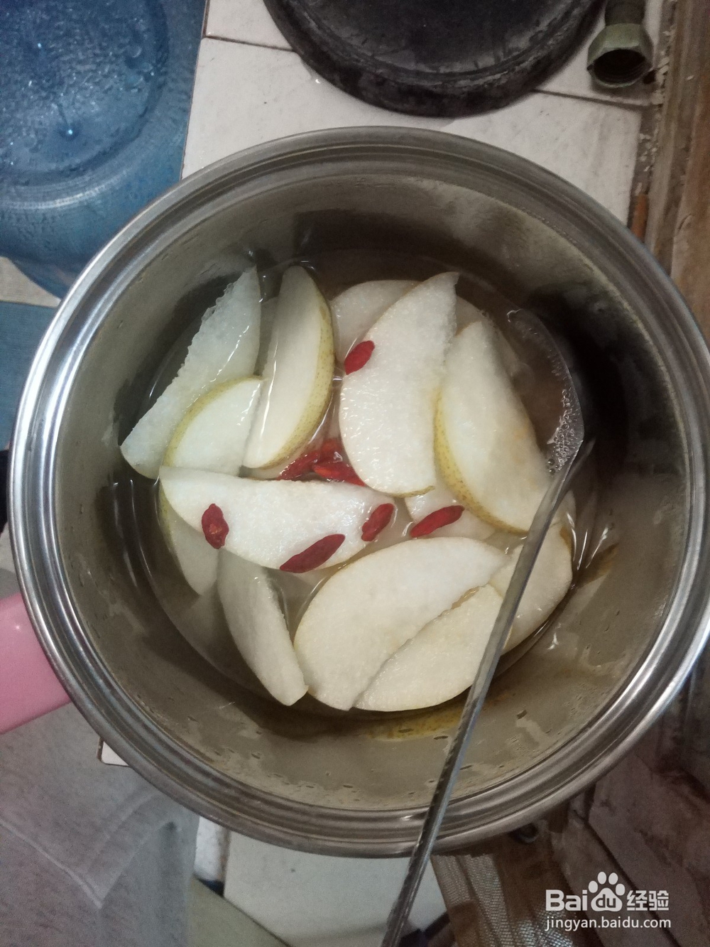 学生党如何在宿舍煮冰糖雪梨汤