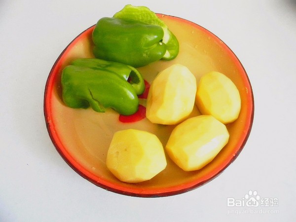 土豆炒青椒的做法
