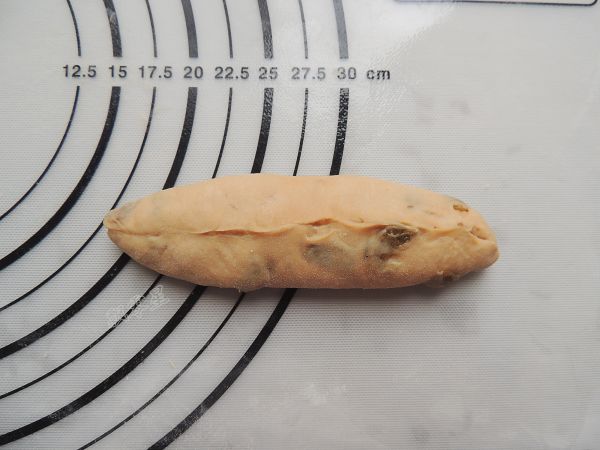 红糖葡萄干早餐卷