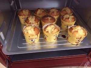 懒人版杯子蛋糕怎么做？教程图解~