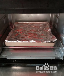 香脆可口的蒜香烤排骨
