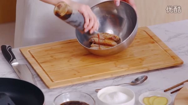 芝士焗黑胡椒鸡翅