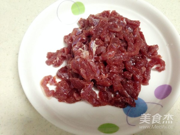 芹菜炒牛肉的做法