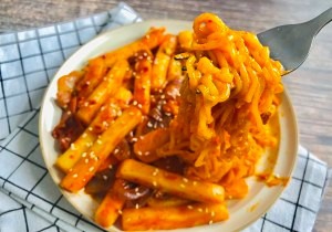 在家也能做的韩式辣炒年糕