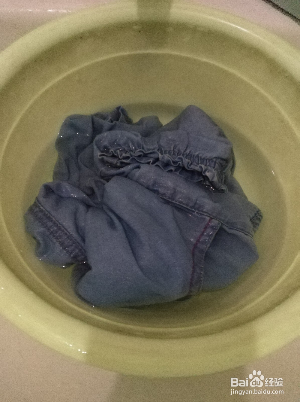 怎么去除衣物上威露士消毒液的味道