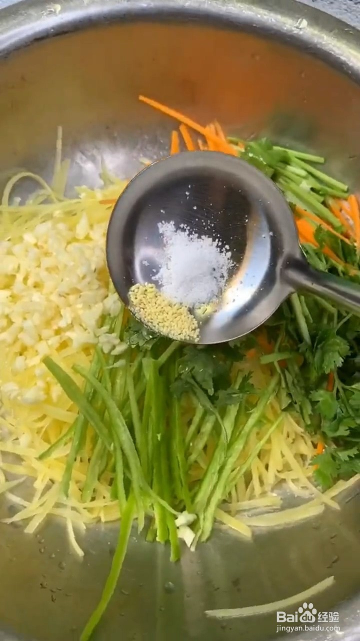 如何自制美味好吃的家常凉拌土豆丝