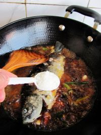 怎么做红烧鲫鱼好吃