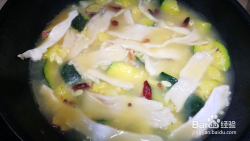 超好吃的青南瓜土豆面块汤
