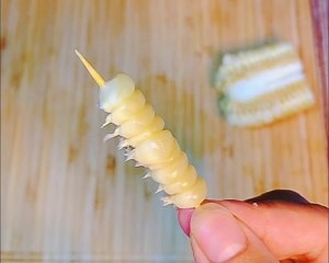 怎么做好吃的网红小吃——牙签玉米粒