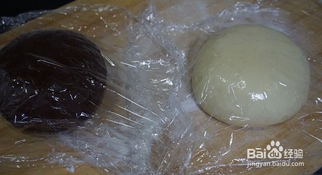 蜂蜜可可粉双色面包