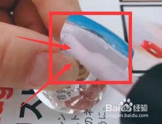 竖向渐变美甲怎么做