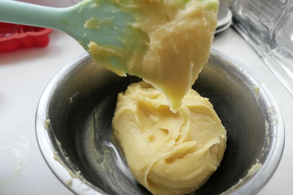 巧克力闪电泡芙