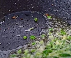 健康养生佳品平菇炒鸡蛋的做法