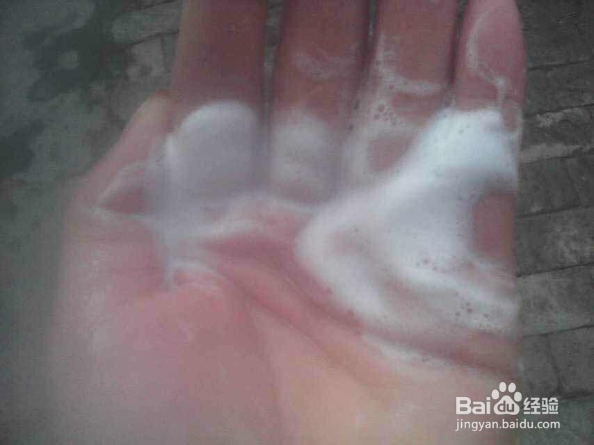 氨基酸洗面奶怎样打泡泡（不借助打泡网）