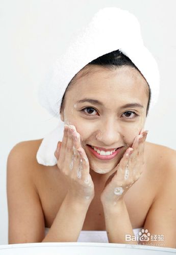 怎样使用牙膏去黑头