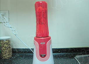 香蕉大杏仁奶昔