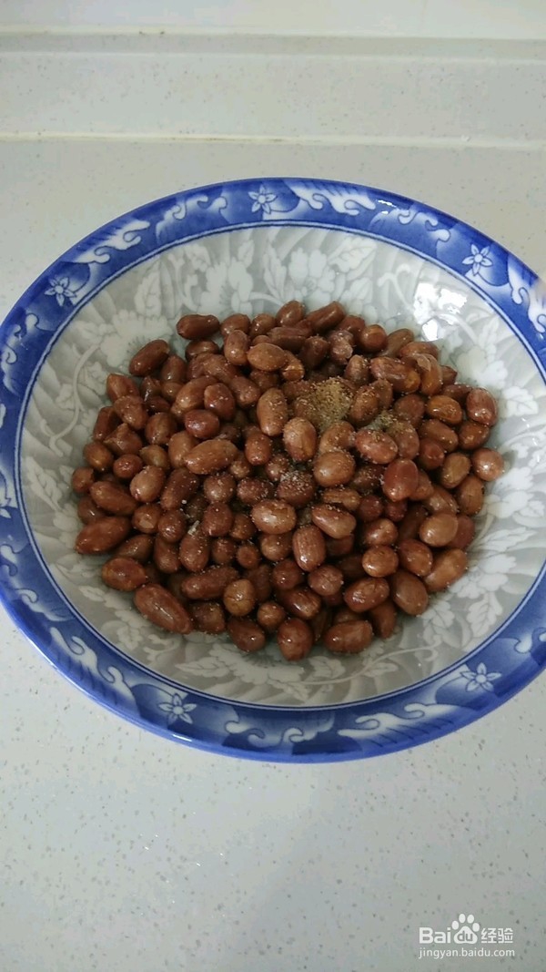 家庭版炒五香花生米的教程