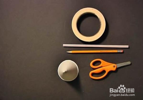 幼儿园手工小制作 教你自制简易的喇叭玩具