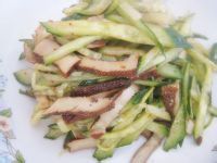 凉拌豆干黄瓜的做法