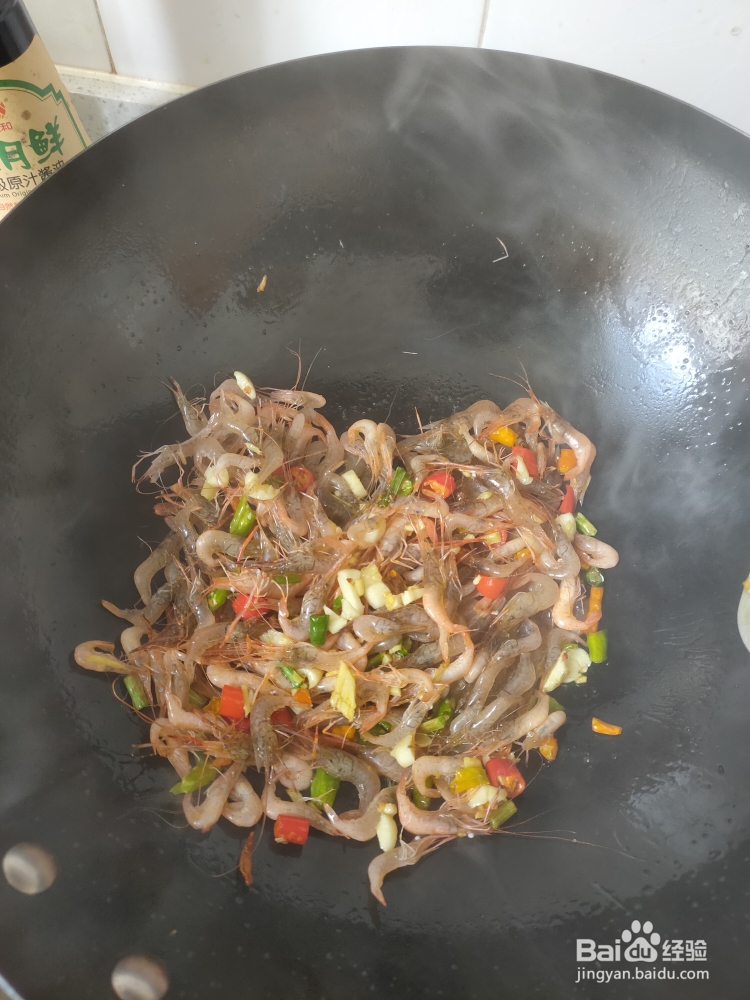新手简单做爆炒小河虾