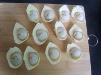 制作鲜虾云吞面